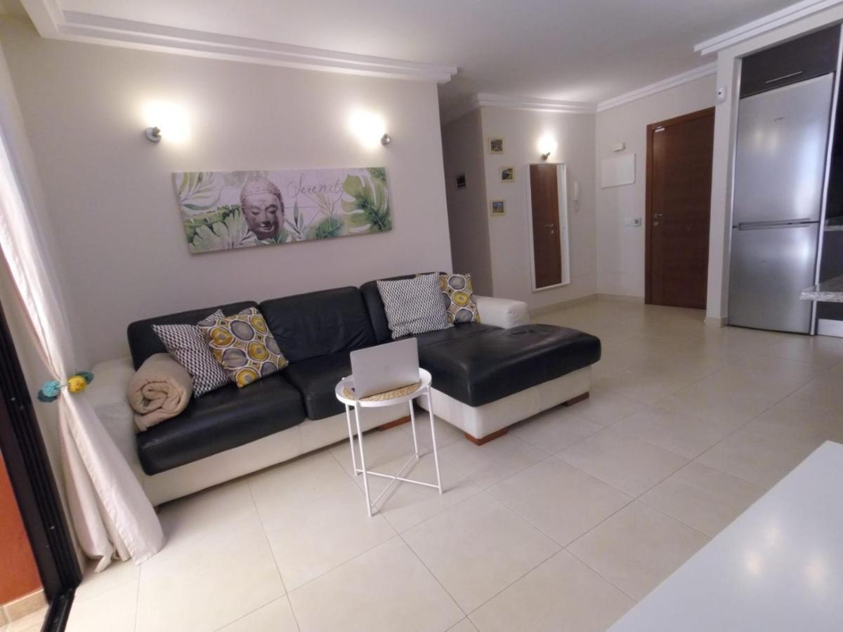 אדחה Paula Pool Apartment Adeje מראה חיצוני תמונה